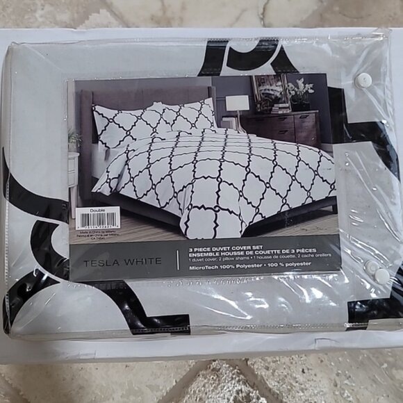 Tesla 3-Piece Duvet Cover Set - Picture 3 of 4